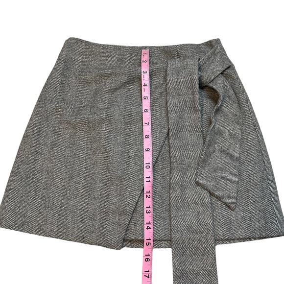 Aritzia | Wilfred | Wrap Front Skirt Grey Herringbone Size 2 Wool Cashmere - Picture 12 of 12